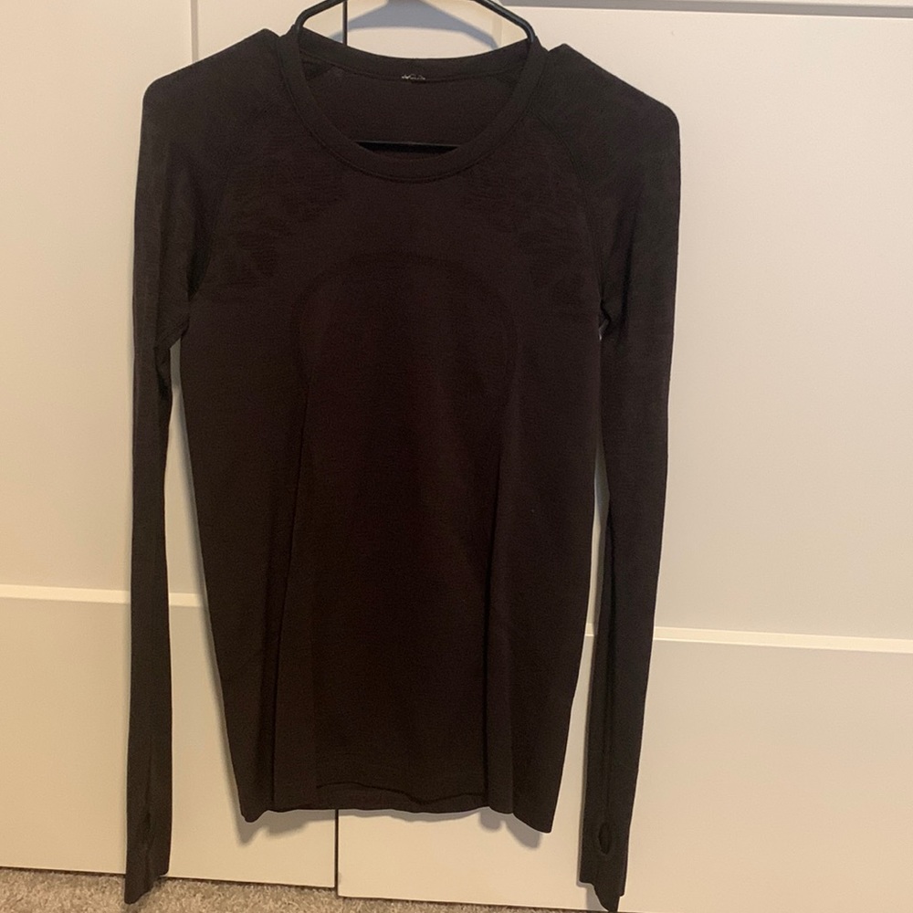 Lulu Lemon Swiftly long sleeve shirt
